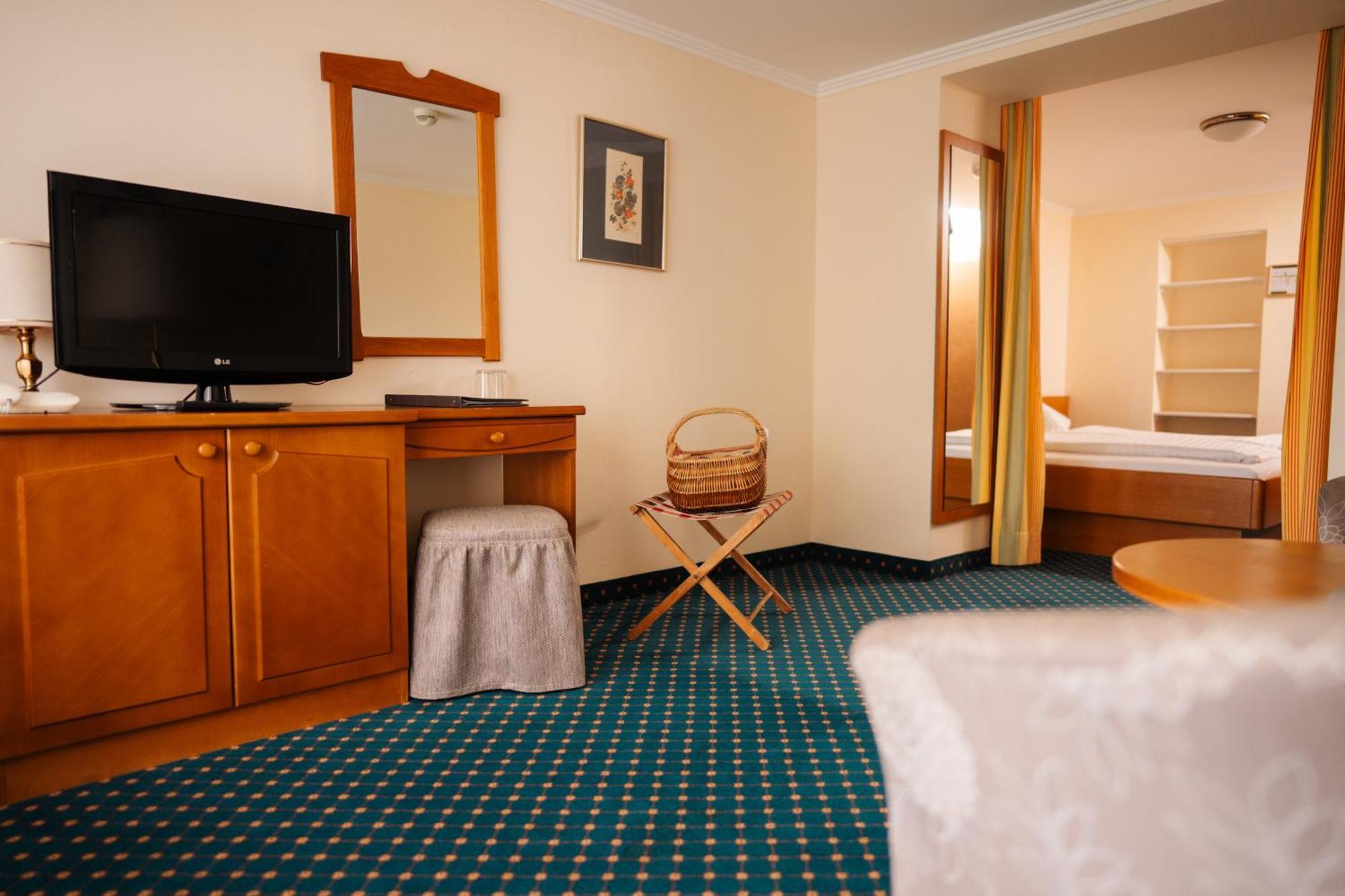Seehotel Ressmann Drobollach am Faakersee Exterior photo